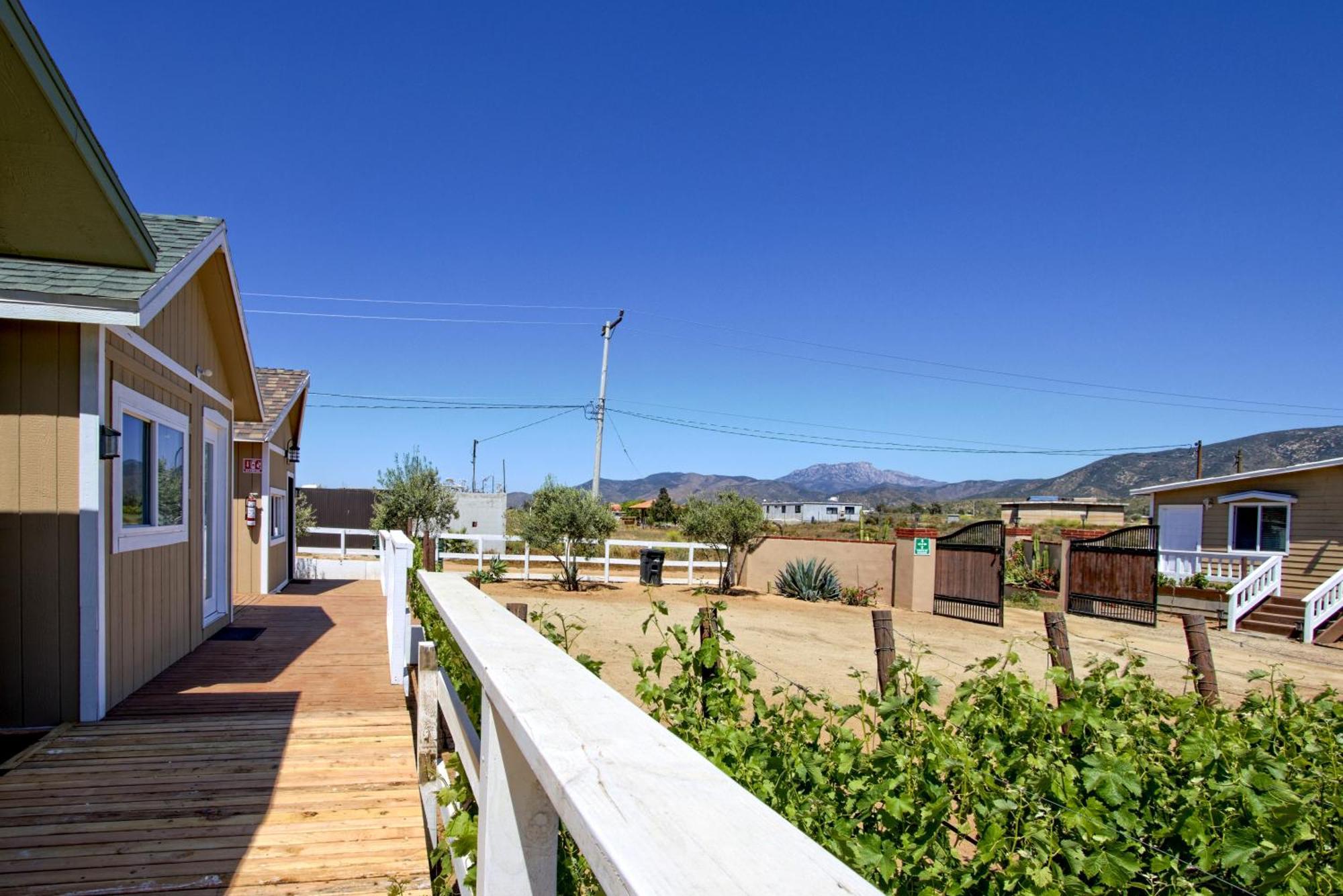 3333 Luz Del Valle Hotel Boutique Valle de Guadalupe Ruang foto